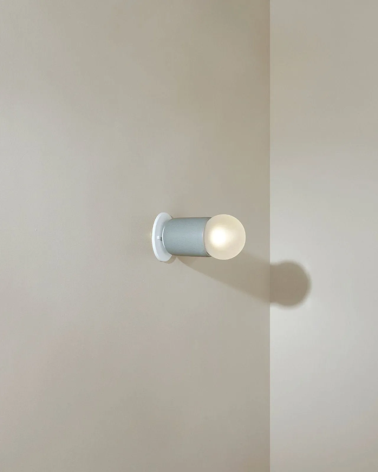 Ceramic Cylindrical Wall Light | Terra