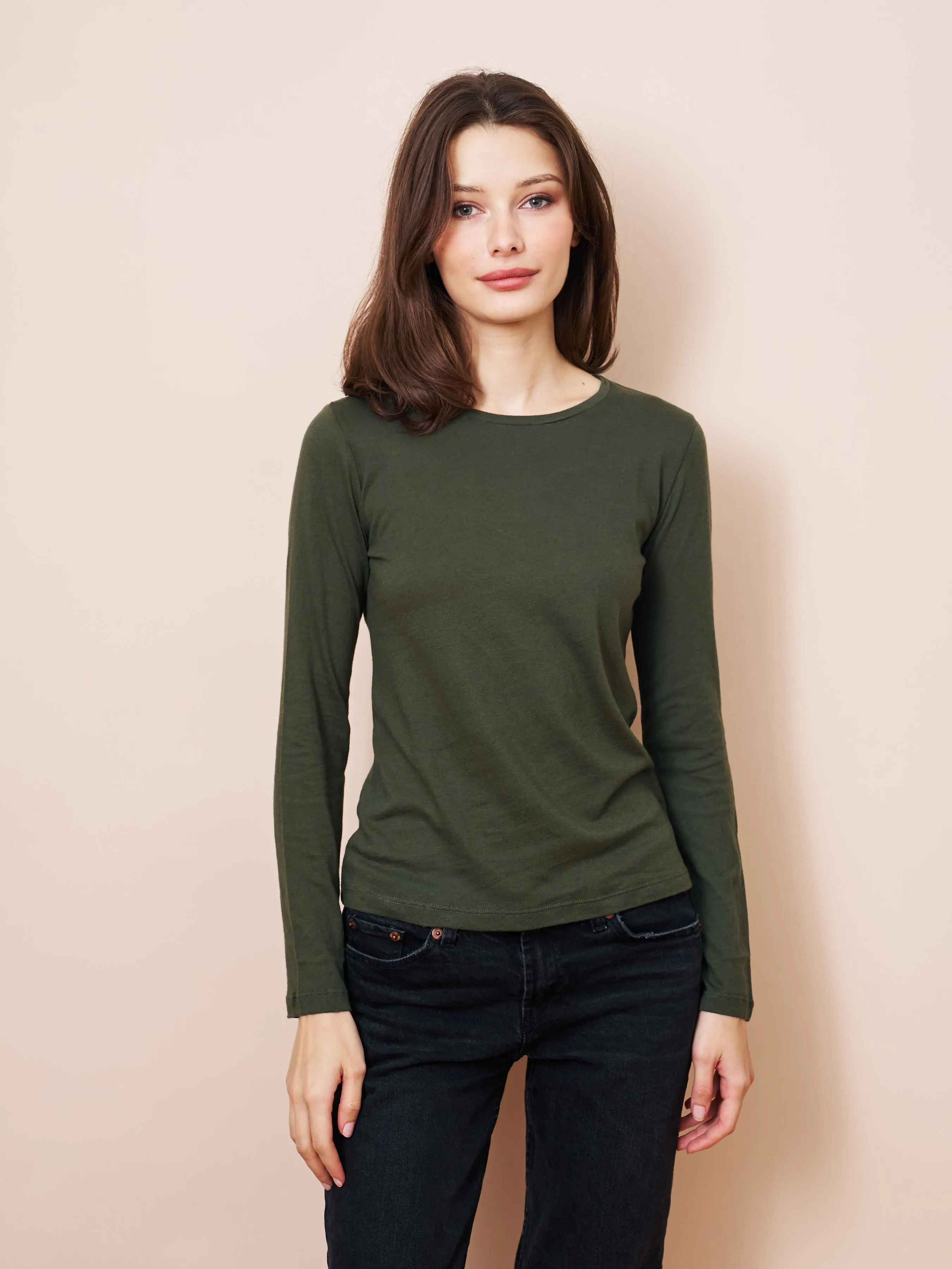 Majestic Long Sleeve Cotton/Cashmere Crewneck Tee in Forest